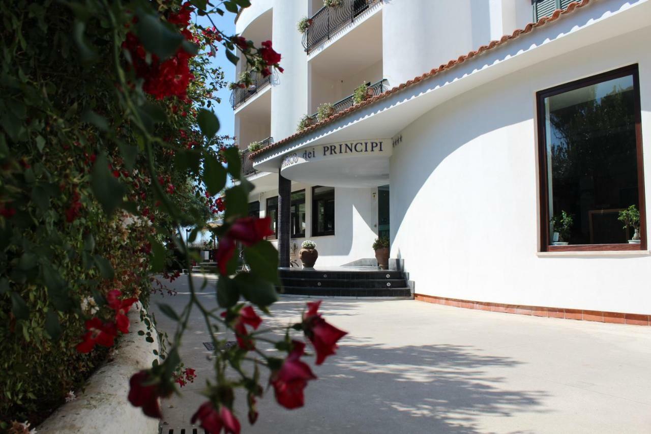 Parco Dei Principi Hotel Paestum Luaran gambar